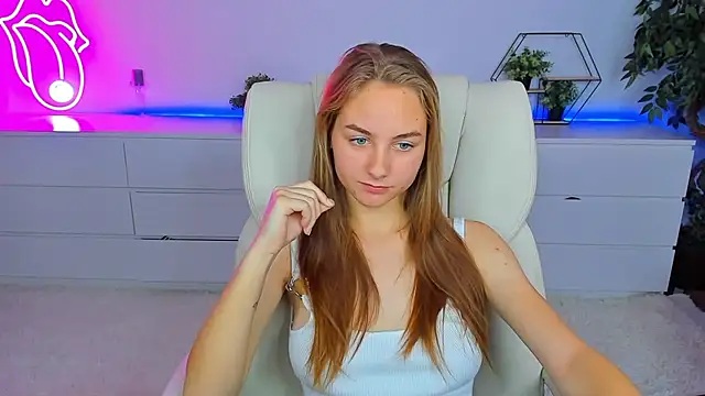 MilaAddams online show from October 1, 2025, 5:46 am