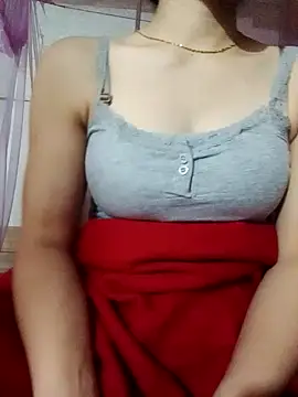 LucyyLy online show from November 2, 2025, 5:43 am