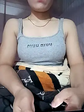 LucyyLy online show from December 19, 2025, 11:56 pm