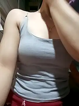 LucyyLy online show from May 16, 2026, 10:52 pm