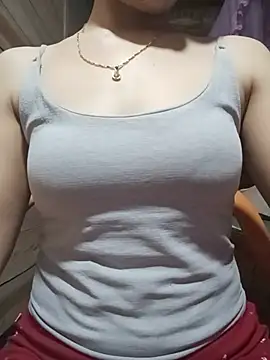 LucyyLy online show from May 27, 2026, 9:06 am