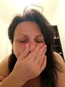 Snapshot of jessyca_ chatting on October 4, 2025, 7:34 pm jessyca online show from October 4, 2025, 7:34 pm