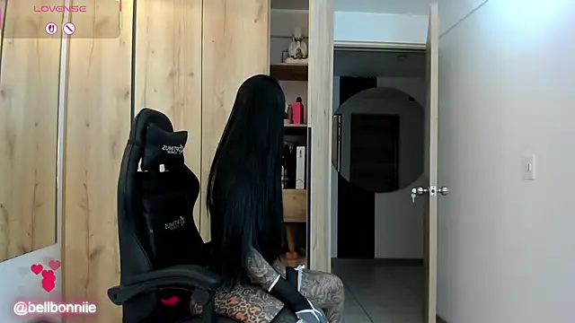 belllbonniie online show from October 8, 2025, 7:00 pm