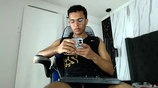 aston xvera online show from November 15, 2025, 3:48 am