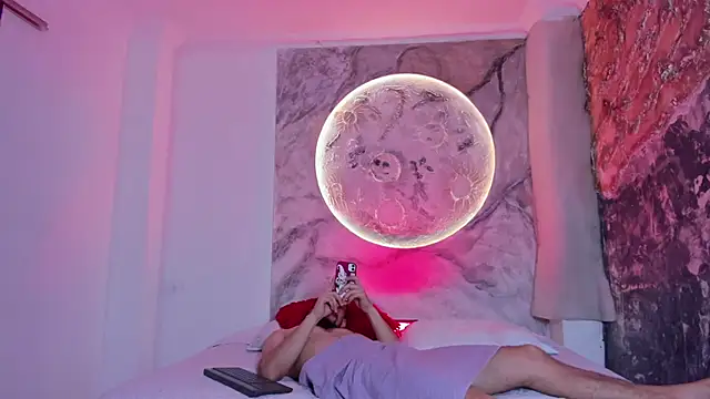 TyagoRoberts online show from October 11, 2025, 1:42 pm