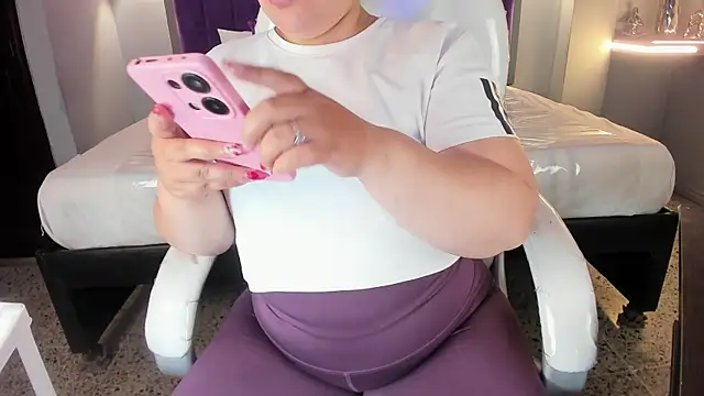 Snapshot of Miss_Francheska chatting on June 1, 2026, 11:56 am Miss Francheska online show from June 1, 2026, 11:56 am