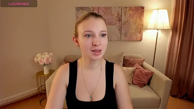 MilinaMorris online show from March 10, 2026, 10:37 pm