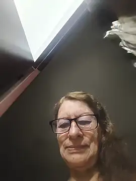 Snapshot of MaryLunne chatting on June 13, 2026, 11:08 am MaryLunne online show from June 13, 2026, 11:08 am