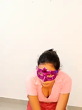 new coupleee online show from September 24, 2025, 5:27 pm