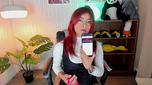 Mystic blue online show from December 20, 2025, 4:19 am