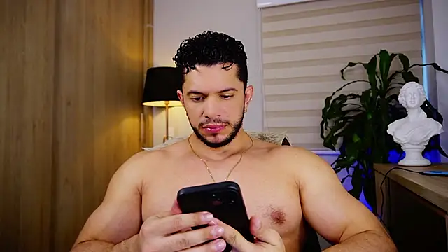 Snapshot of Erick_Thompsonx chatting on February 18, 2026, 9:00 pm Erick Thompsonx online show from February 18, 2026, 9:00 pm