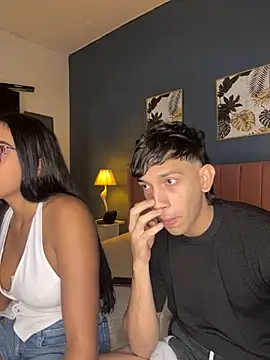 Andres-Andrea1922 online show from October 1, 2025, 1:44 am