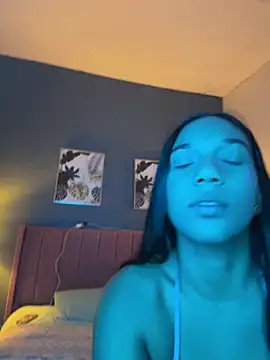 Andres-Andrea1922 online show from October 3, 2025, 9:39 am