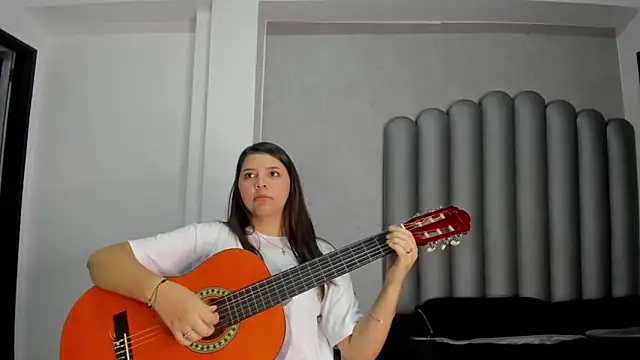 Charlotte-Star online show from November 11, 2025, 10:43 pm