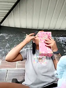 Naugthy-Mey online show from October 7, 2025, 1:52 pm