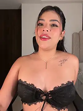 Snapshot of Sara-Evans chatting on February 26, 2026, 1:15 am Sara-Evans online show from February 26, 2026, 1:15 am