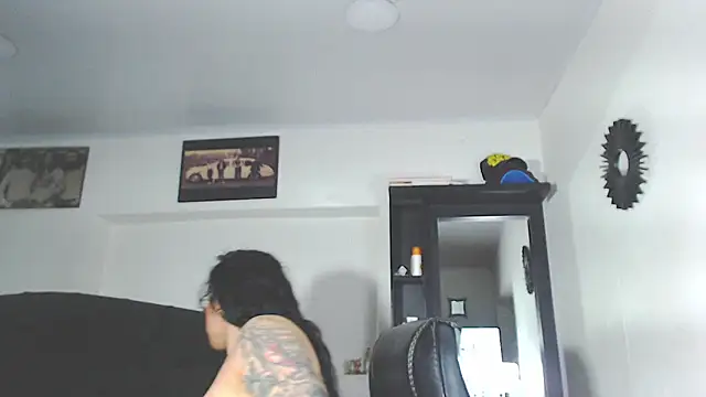 Vicky hotmilf online show from September 26, 2025, 11:03 am