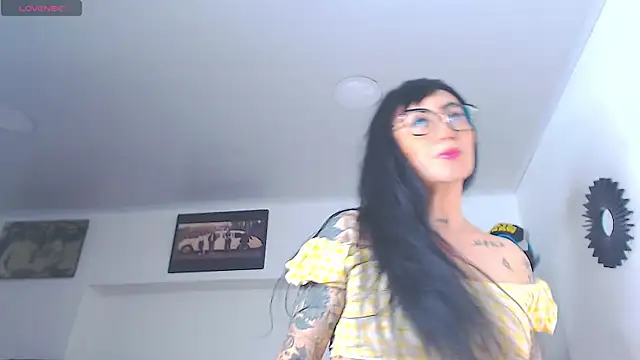 Vicky hotmilf online show from July 21, 2026, 11:23 am