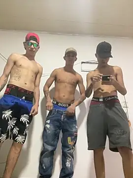 spicyboysvenezuelan online show from November 18, 2025, 6:29 am