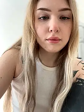 elliss  online show from September 30, 2025, 7:13 am