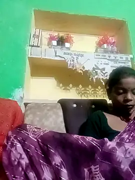 Hema4545 online show from October 8, 2025, 7:11 pm