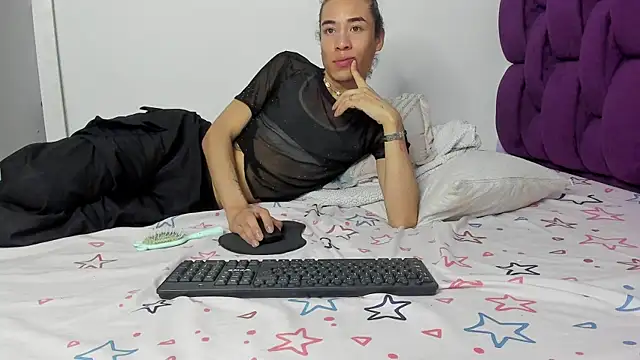 berenicelV online show from November 29, 2025, 4:43 pm