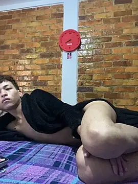 Snapshot of Thiago_blsd chatting on October 15, 2025, 5:02 pm Thiago blsd online show from October 15, 2025, 5:02 pm