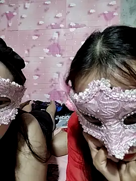 Tin tanny online show from October 13, 2025, 1:22 pm