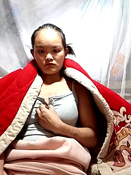 Snapshot of xinhxinhcute chatting on October 16, 2025, 3:07 am xinhxinhcute online show from October 16, 2025, 3:07 am