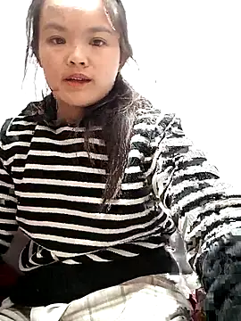 Snapshot of xinhxinhcute chatting on November 4, 2025, 11:42 am xinhxinhcute online show from November 4, 2025, 11:42 am