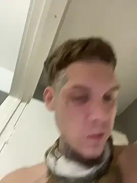 Snapshot of Duanennnn chatting on November 5, 2025, 7:41 am Duanennnn online show from November 5, 2025, 7:41 am