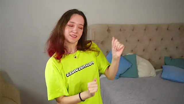 RolandaFolkes online show from September 10, 2025, 4:23 am