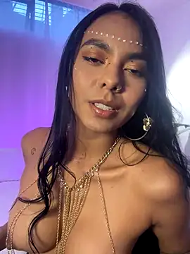 GiorgiaLuxee online show from October 15, 2025, 10:10 pm