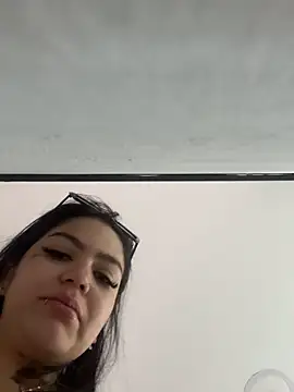 MAGIC TESSA online show from October 4, 2025, 5:55 pm