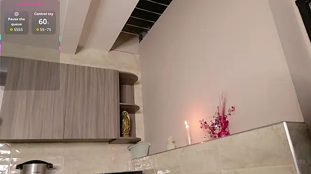 Catalina-Malave online show from October 28, 2025, 4:27 am