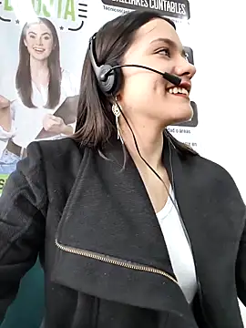 CHARLOTTE  05 online show from November 7, 2025, 12:49 pm