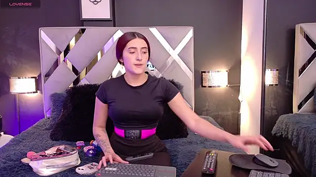 Miia bunny online show from September 13, 2025, 9:03 pm