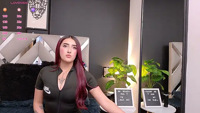 Miia bunny online show from October 13, 2025, 8:09 pm