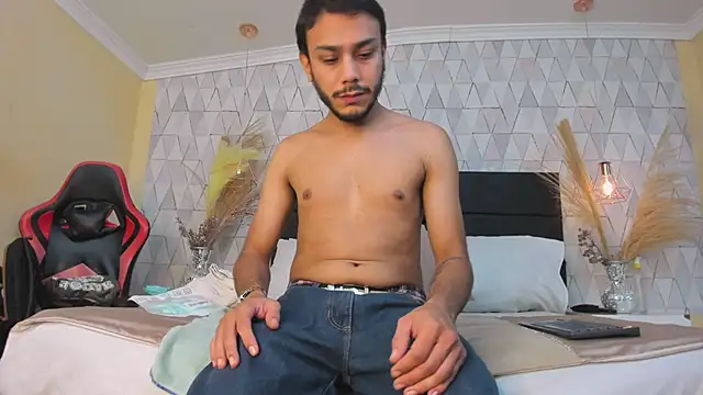 Boss Domiinator online show from February 4, 2026, 12:22 pm