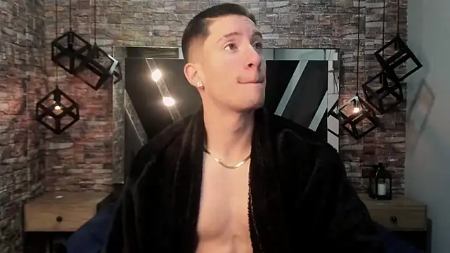 HunterHeat  online show from December 4, 2025, 12:14 pm