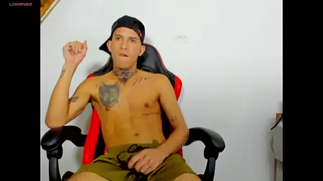 Snapshot of dilan_abraham12 chatting on October 3, 2025, 8:44 am dilan abraham12 online show from October 3, 2025, 8:44 am