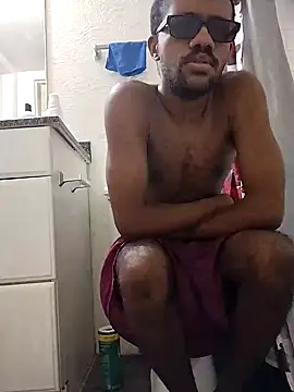 Snapshot of moneybaggtj chatting on September 14, 2025, 12:37 pm moneybaggtj online show from September 14, 2025, 12:37 pm