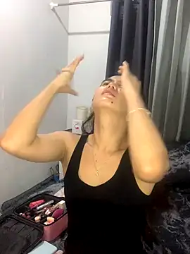 AngelHille online show from October 24, 2025, 8:49 pm