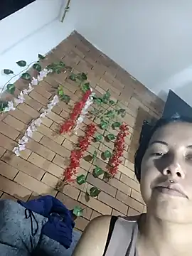 MiaForever1 online show from September 30, 2025, 9:42 pm