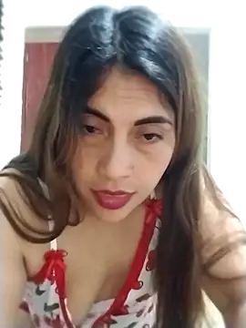 Snapshot of Camila_latina_0 chatting on October 8, 2025, 4:10 am Camila latina 0 online show from October 8, 2025, 4:10 am