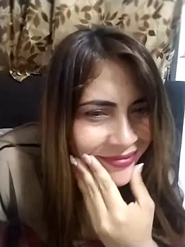 Snapshot of Camila_latina_0 chatting on November 23, 2025, 2:44 am Camila latina 0 online show from November 23, 2025, 2:44 am