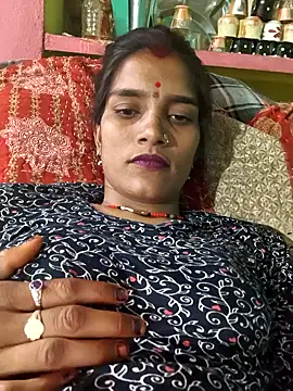 Snapshot of So_pinki chatting on May 9, 2026, 2:22 pm So pinki online show from May 9, 2026, 2:22 pm