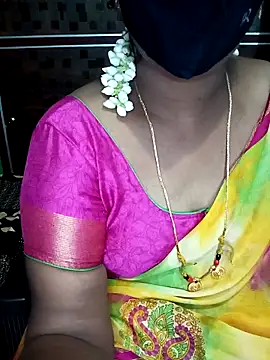 Snapshot of Mee_harini-telugupilla chatting on May 8, 2026, 9:58 am Mee harini-telugupilla online show from May 8, 2026, 9:58 am