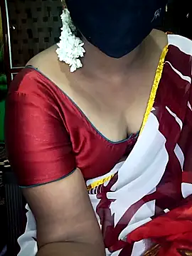 Snapshot of Mee_harini-telugupilla chatting on May 11, 2026, 4:40 am Mee harini-telugupilla online show from May 11, 2026, 4:40 am