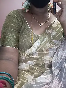 Snapshot of Mee_harini-telugupilla chatting on May 31, 2026, 10:22 am Mee harini-telugupilla online show from May 31, 2026, 10:22 am